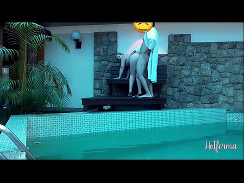 ❤️ Bos menjemput pembantu rumah ke kolam, tetapi tidak dapat menahan panas Video lucah pada ms.hentaisaturn.ru ❌❤