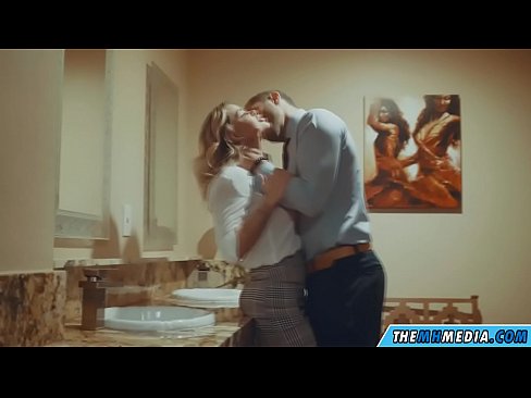 ❤️ Apabila awek berambut perang menggoda anda di tandas awam Video lucah pada ms.hentaisaturn.ru ❌❤
